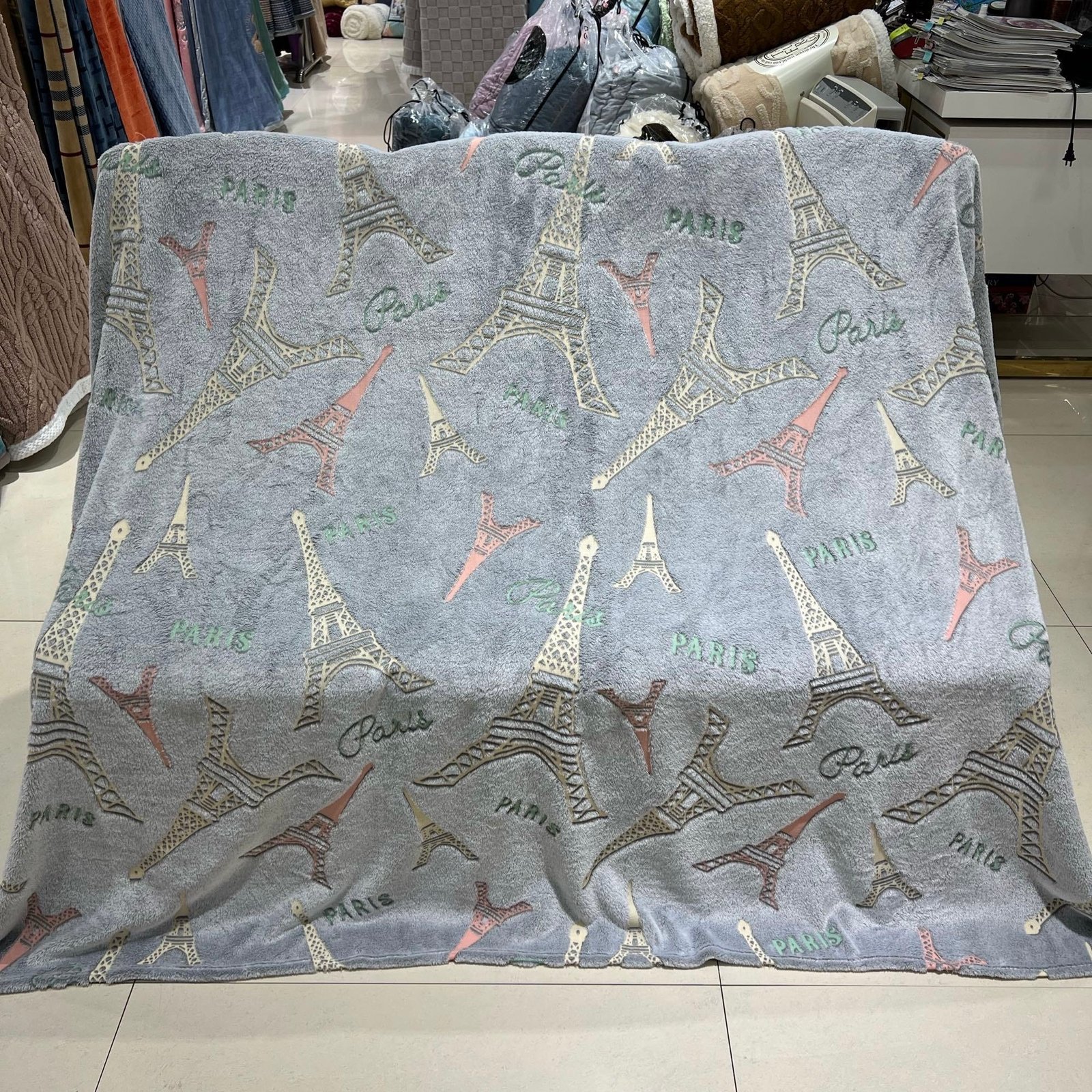 new glow in the dark blanket luminous Christmas baby custom flannel blanket magic luxury blanket for winter - Image 4