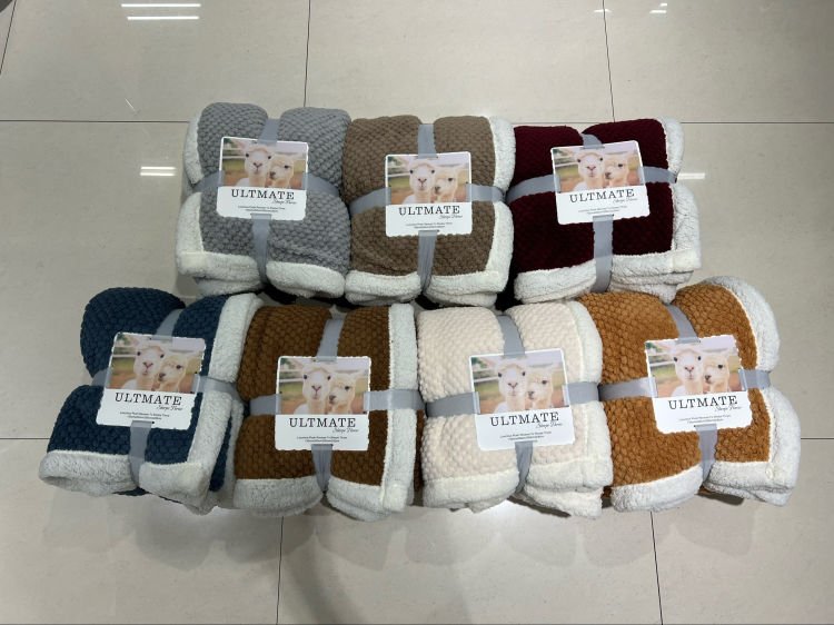 wholesale faux fur wool sherpa throw blanket custom designer flannel blanket warm weight soft blankets - Image 2